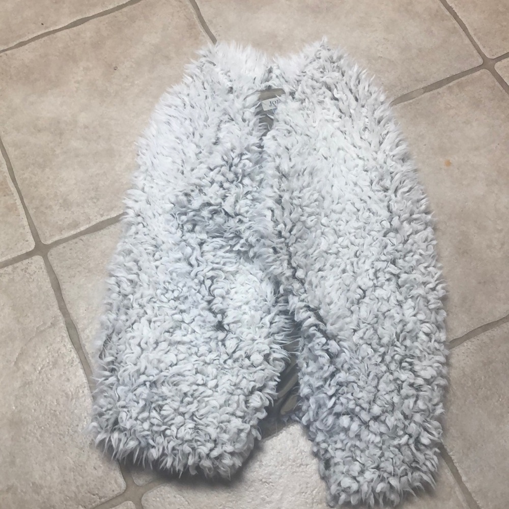 Very cute furry vest